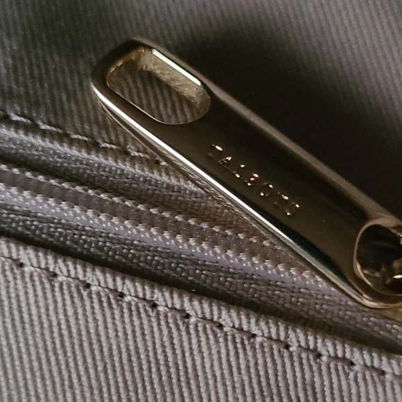 Talbots Elegant Black and White Leather Crossbody/Handbag ❤️ - Picture 5 of 8